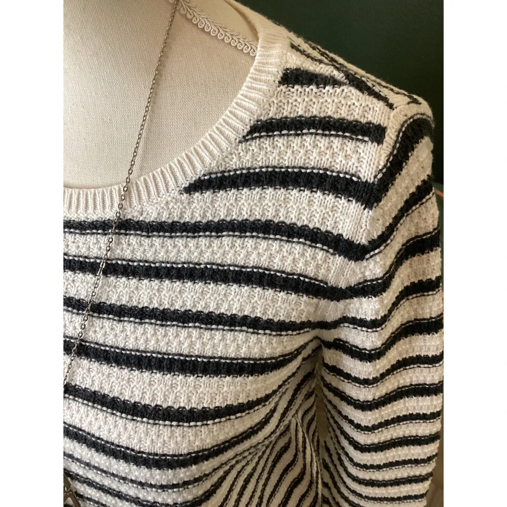 Loft Striped‎ Sweater Womens Small White Black Excellent Cotton Knit